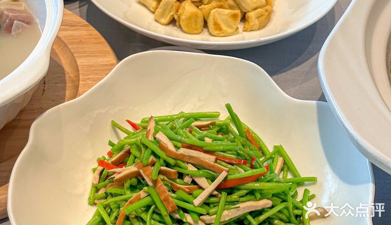 不能吃苦别来……直接掉进龙井茶🍵里了……