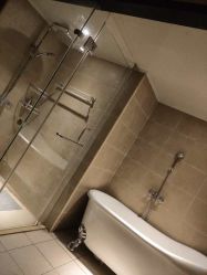 -PE SALON