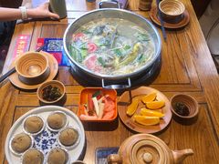 -快活林酸汤鱼鲜品火锅店(甲秀楼店)