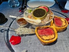 惠灵顿牛排-弦月窗LUNETTE BY AMANDA(复兴路店)