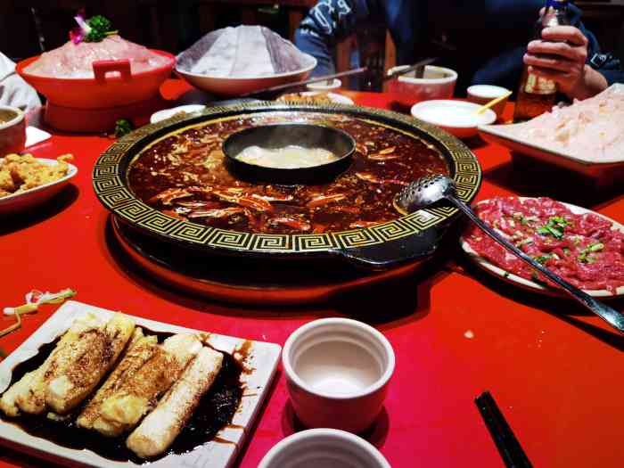 熊家院子老火锅(香榭街店)-"走到门口看着门头有种高大上的感觉,装修
