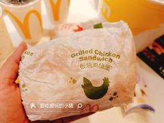 板烧鸡腿堡尝鲜-麦当劳(广州新港东路第二分店)