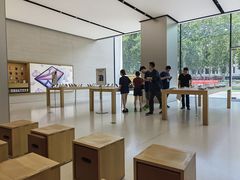 -Apple零售店(玄武湖店)