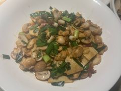 -梁家大院•农家菜(昆山会展中心店)