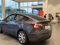 -TESLA 特斯拉(北京南四环中路特斯拉中心)