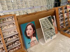 -诺柯视眼镜-蔡司依视路官方工厂店(淞南一店)