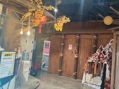 -暴风岛沉浸式体验馆(百联世纪店)