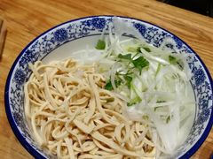 -十二忠手拉面(燎原街店)