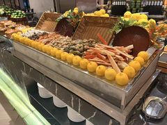 -广州万富希尔顿酒店·感趣自助餐厅·金秋蟹宴生蚝海鲜刺身