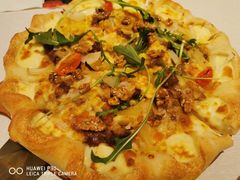 铂金炙烤澳洲牛肉比萨-必胜客(大宁路店)