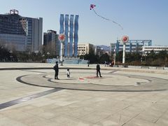 -滨河世纪广场公园