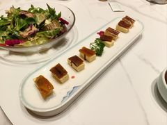 鸭皮果酱蛋糕干-梅利汴京烤鸭•开封豫菜地标店(东司门店)