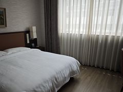 -北京奥加美术馆酒店(三里屯工人体育场地铁站店)