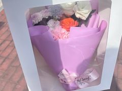 -何兮花店·气球派对鲜花店(马桥银春路万科城店)