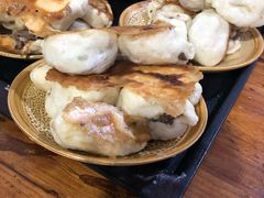 -丁红照水煎包胡辣汤