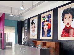 -维纳斯化妆摄影学校