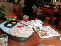 -佬土鹅肠火锅(解放路店)