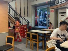 大堂-老头盖浇饭(南京新街口明瓦廊宏光酒店店)