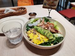 牛油果芒果鸡扒能量沙拉-卡朋西餐(悦汇城店)