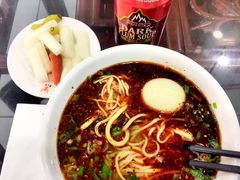 -牛一嘴·兰州牛肉面·大盘鸡(财富中心店)