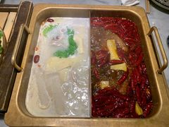 -尚尚仙·酸汤猪手·猪肚鸡火锅(华联万柳购物中心店)