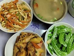 -乐禧母婴全自营月嫂(宝山店)