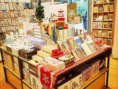 -猫的天空之城概念书店(苏州平江店)