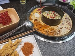 -渝里重庆火锅(航天城店)