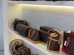 -六六奢品·vintage中古·回收二手奢侈品包包手表首饰(环球港店)