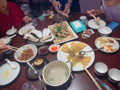 -蚝堡海鲜·威海菜·海肠捞饭·烧烤·亚洲吃蚝公司(幸福门店)