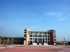 -广东外语外贸大学(白云山校区)