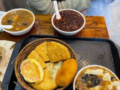 -穆彦华逍遥镇胡辣汤(岗坡路店)