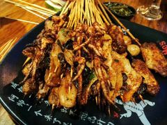 -何师烧烤·香辣蟹·川菜·30年老品牌(太古里旗舰店)