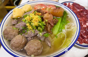 Hand-Beaten Beef Balls + Freshly Sliced Beef