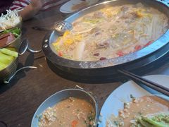 -九牧鱻·渝老鬼重庆火锅(人民路店)