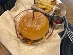 -BOURBON 玻本美式餐厅酒吧(虹桥新天地店)