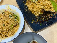 -李与白包子铺(桐梓林店)