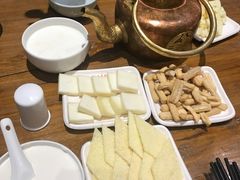 -蒙亨·手把肉·蒙古包文化主题餐厅(天恒广场店)