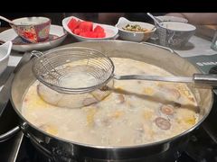 -尚尚仙·酸汤猪手·猪肚鸡火锅(华联万柳购物中心店)