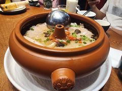 汽锅菌子肉饼-老滇山寨•云南特色菜•地方菜•民族风情歌舞表演(金碧店)