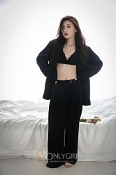 -onlygirl摄影美学馆高端定制(江滩店)