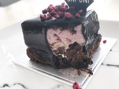 -UNI UNI(环亚凯瑟琳店)