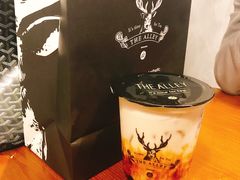 -THE ALLEY 鹿角巷(华润万象城店)