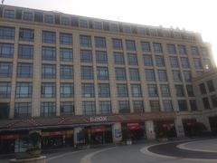 -吴淞口国际邮轮码头-停车场