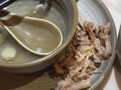 -喃喃椰·糟粕醋·椰子鸡火锅(七堡花园店)