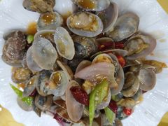 爆炒花甲-琼大师东方烤乳猪(亚特兰蒂斯店)