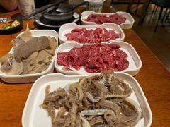 -天成·潮州牛肉脆肉鱼生蚝自助火锅