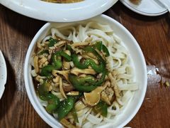 -东北风味思缘食府(对湖路店)