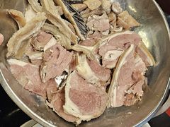 -老石黑山羊毛驴肉火锅(金凯广场店)