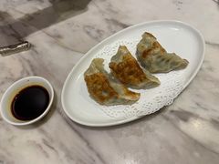 香煎足料韭菜饺-香港百合居(LCM置汇旭辉广场店)